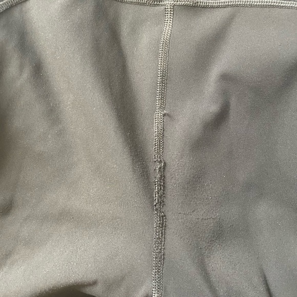 Lulu lemon leggings - Picture 3 of 4